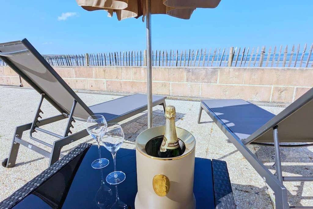 Appartement Pour 3 Personnes Sur La Plage Les Pieds Dans Leau Plonevez-Porzay Екстер'єр фото